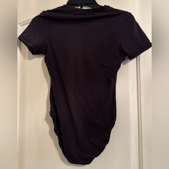 SKIMS Fits Everybody T-Shirt Bodysuit - Picture 2 of 3